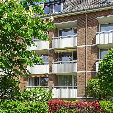 Lovely Apartment In Buesum With Kitchen Bagian luar foto